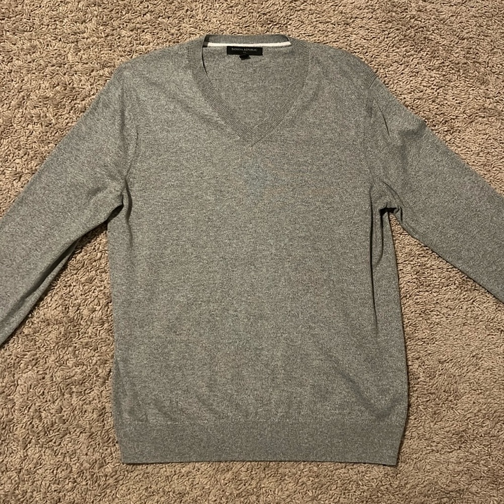 Banana Republic Gray V-Neck Sweater
